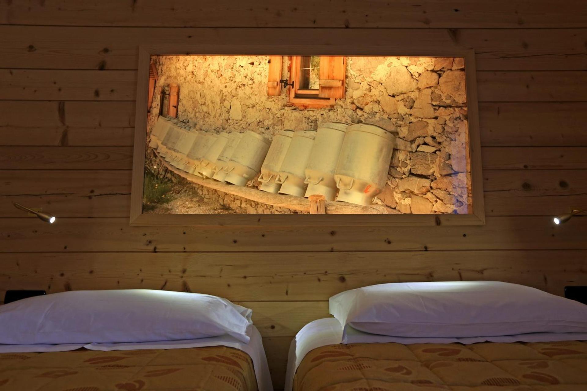 Hotel Ladina Campitello di Fassa Exterior photo